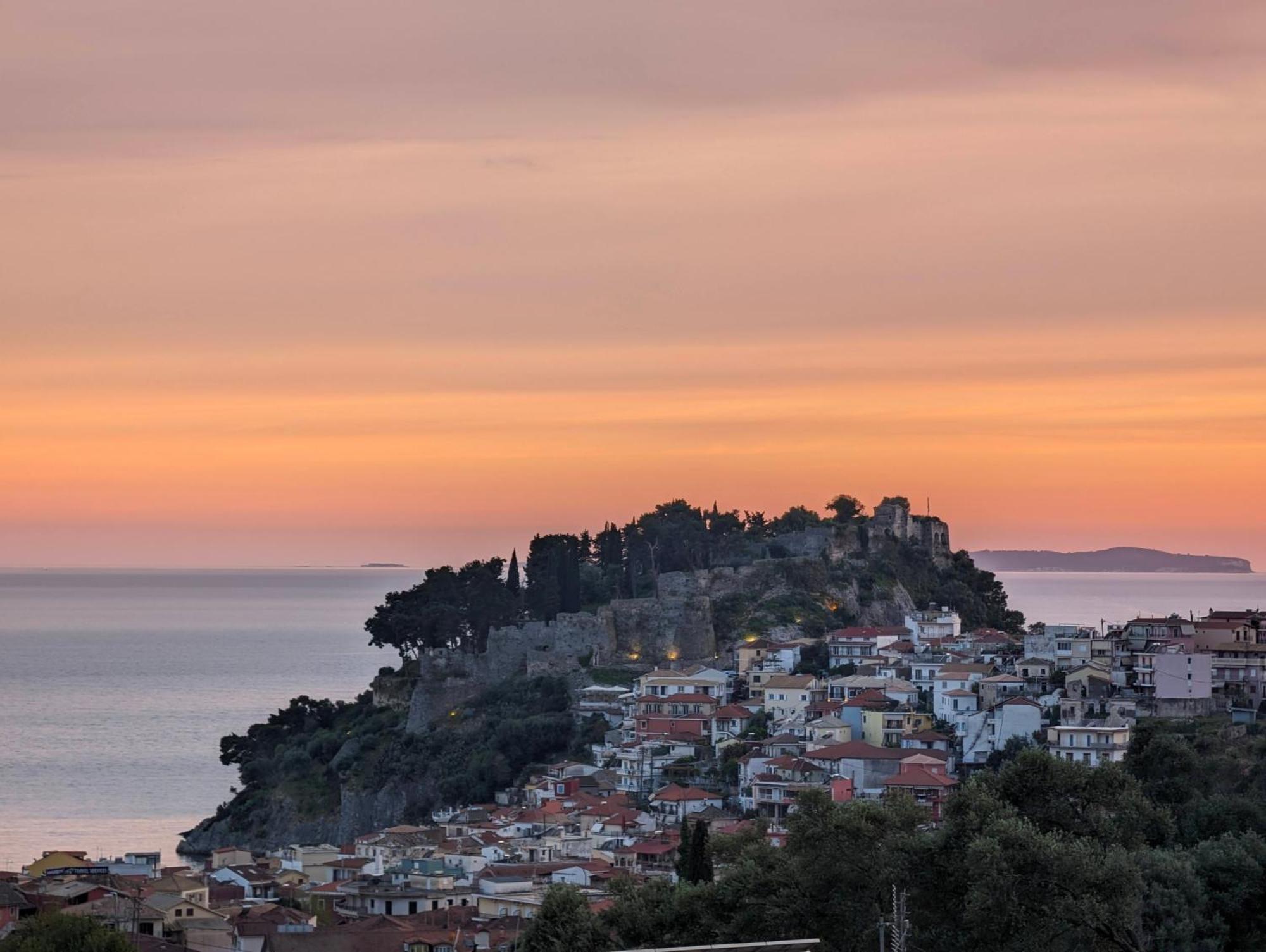 Natura Luxury Suites Parga Eksteriør bilde